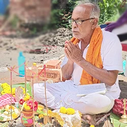 Purohit Mr. Asish Chatterjee in Badu 1